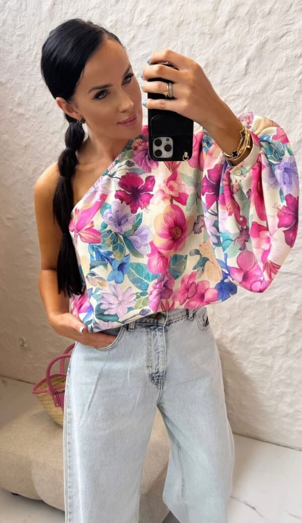 Bell Blouse Lamilla - Image 2