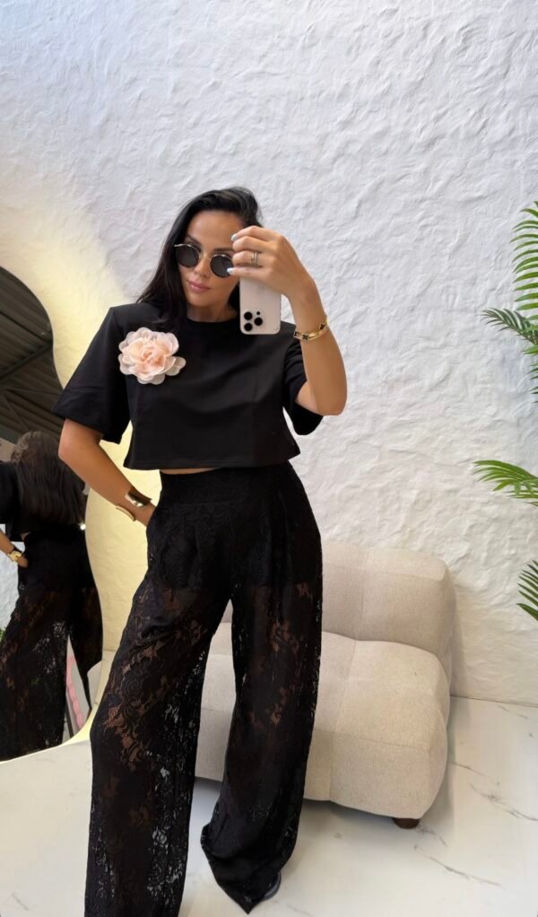 Rose Lamilla Tshirt - Image 3